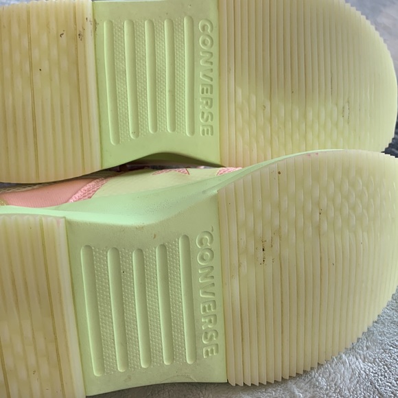 Converse Run Star Tennis Shoe 8.5M/10W - Picture 3 of 4